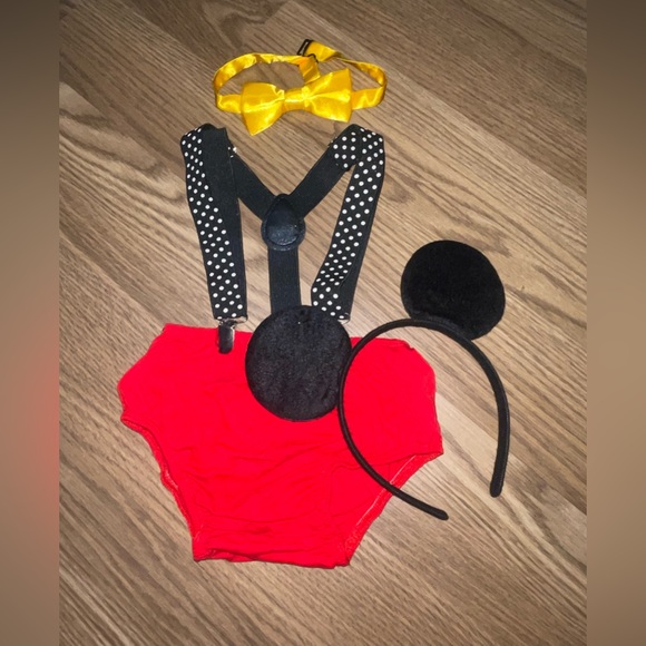 Halfway To One, Mickey Mouse Costume - Picture 3 of 3